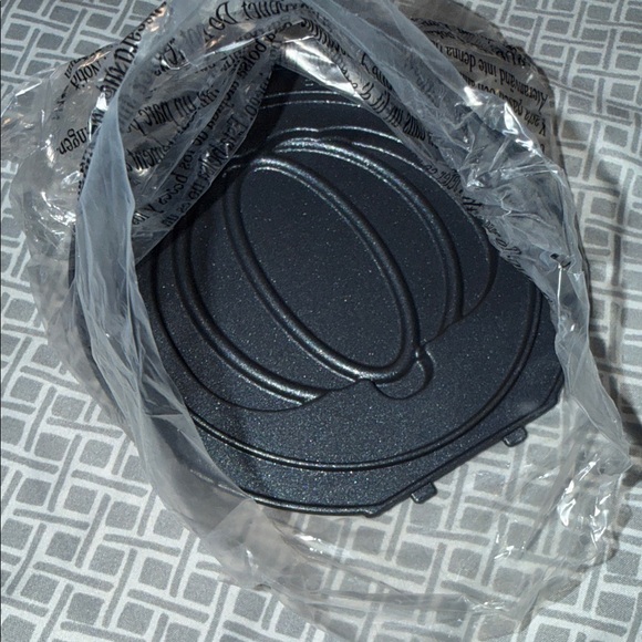 NWOT Mint Green Mini Waffle Maker - Picture 8 of 8